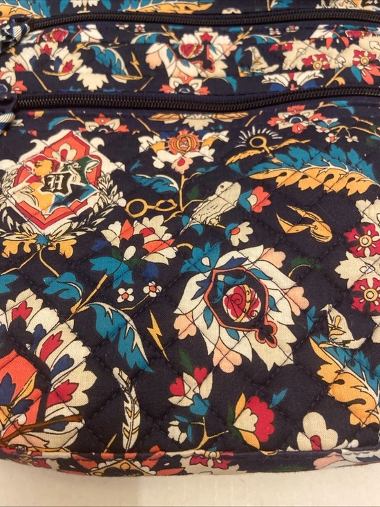 Vera Bradley Harry Potter Triple Zip Hipster Crossbody Bag HOME TO HOGWARTZ - Picture 3 of 12